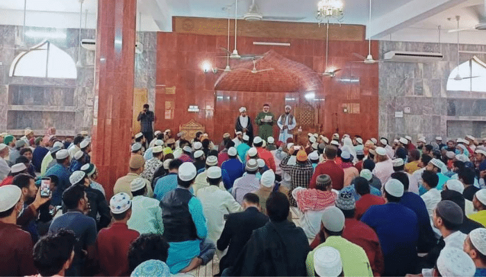 নোবিপ্রবির মসজিদে একসঙ্গে নামাজ পড়তে পারবেন ১ হাজার মুসল্লী 1